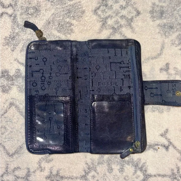 Vintage Fossil Womens Embroidered Leather Bi-Fold Wallet With Zipper. - Picture 4 of 8